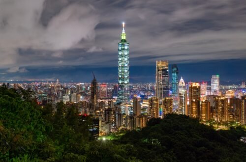 Stunning nighttime view of Taipei 101 and city skyline from Elephant Mountain, Taiwan.